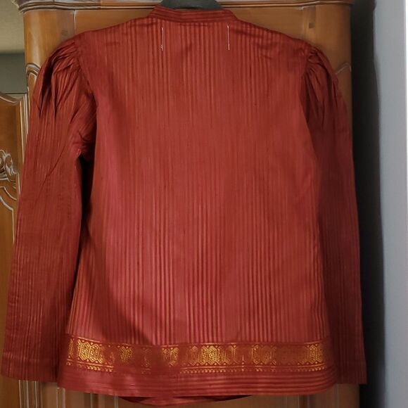 GOKALDAS IMAGES, silk blouse‎ size small. This lovely blouse has an Asian… - Picture 5 of 11